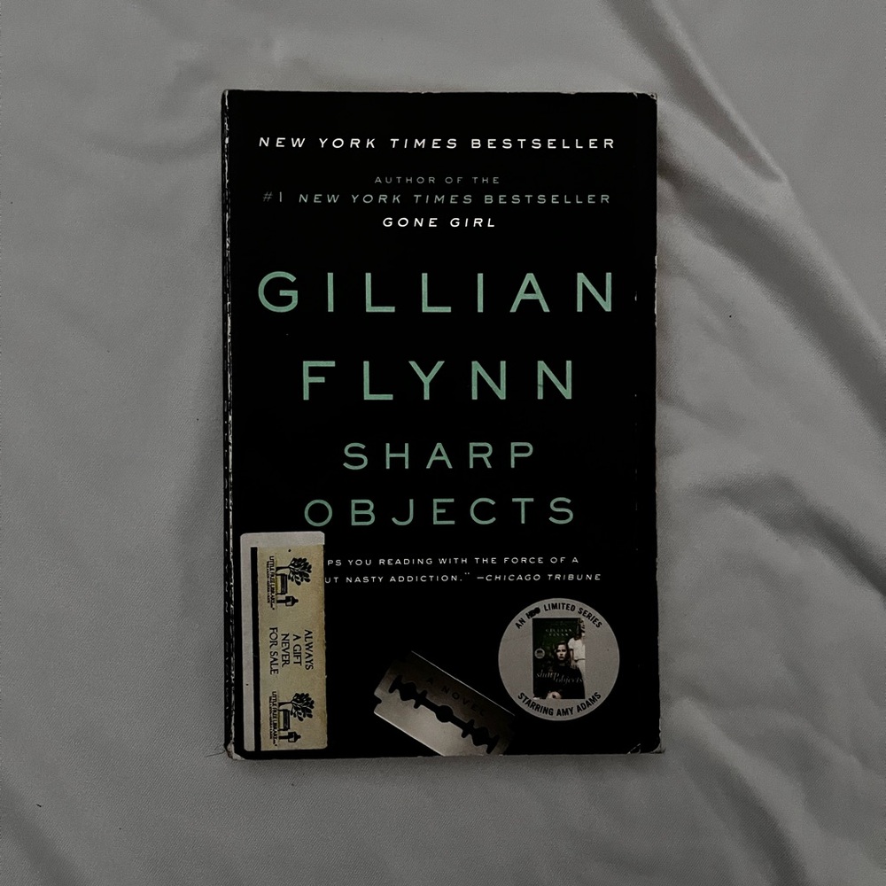 Sharp Objects by Gillian Flynn  #fiction #booktok